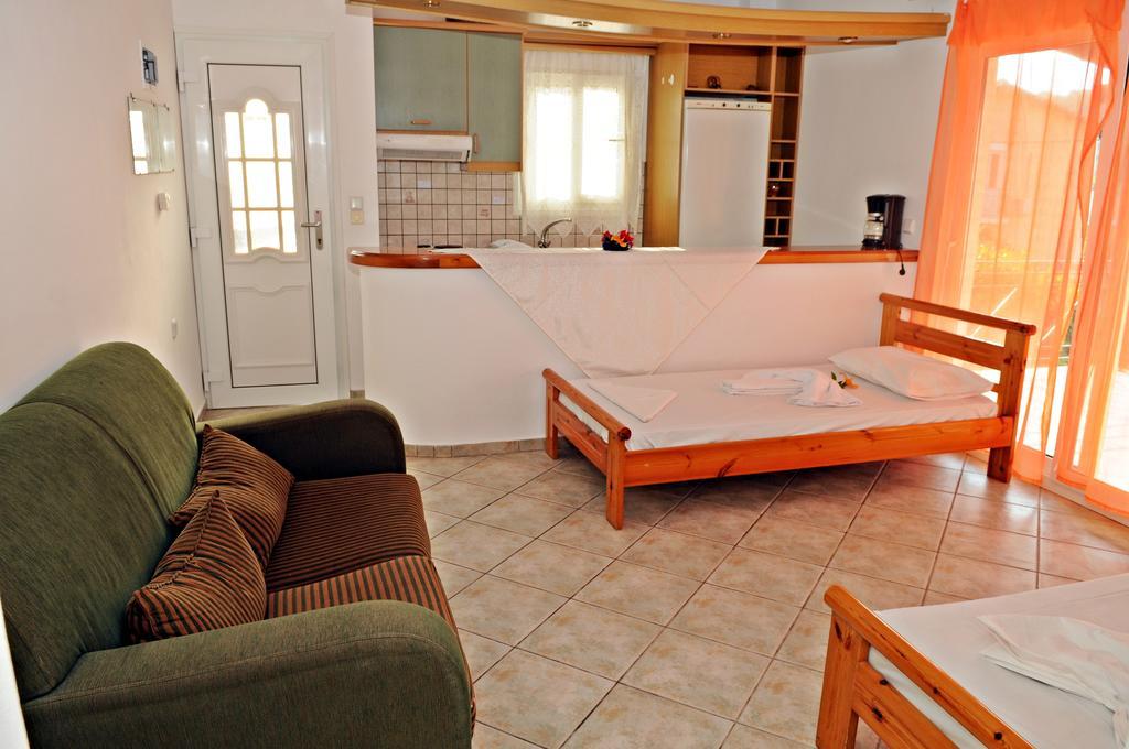 Posidonio Hotel Klima  Quarto foto